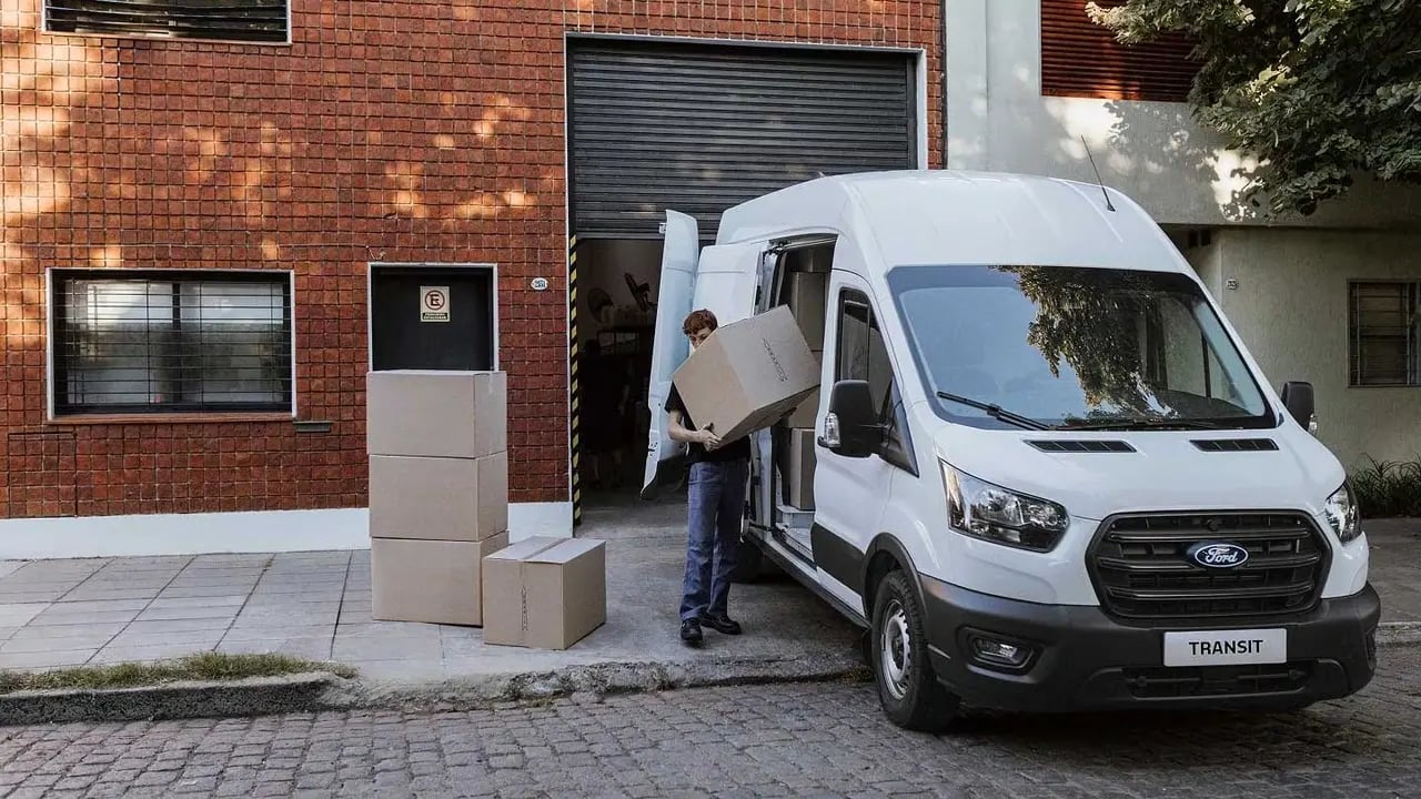 Ford Transit Van Mediana Techo Normal EcoBlue 0km — imagen 1 de 5